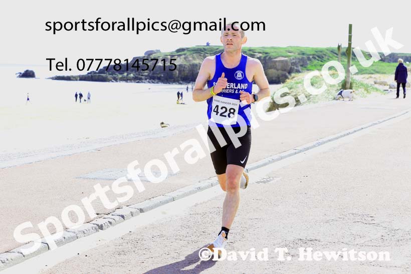 The 2024 Sand Dancer 10k Multi-Terrain, South Shields.  Photo: David T. Hewitson/Sports for All Pics